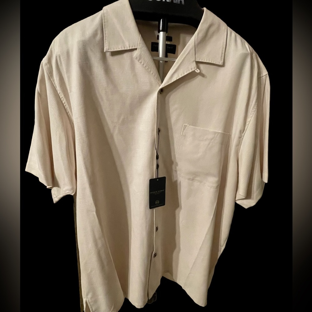 NWT Pronto Uomo XL Men’s Cream Colored 70% silk Short Sleeve Shirt